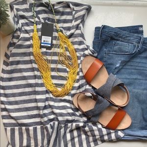 Xl large stripped sleeveless top